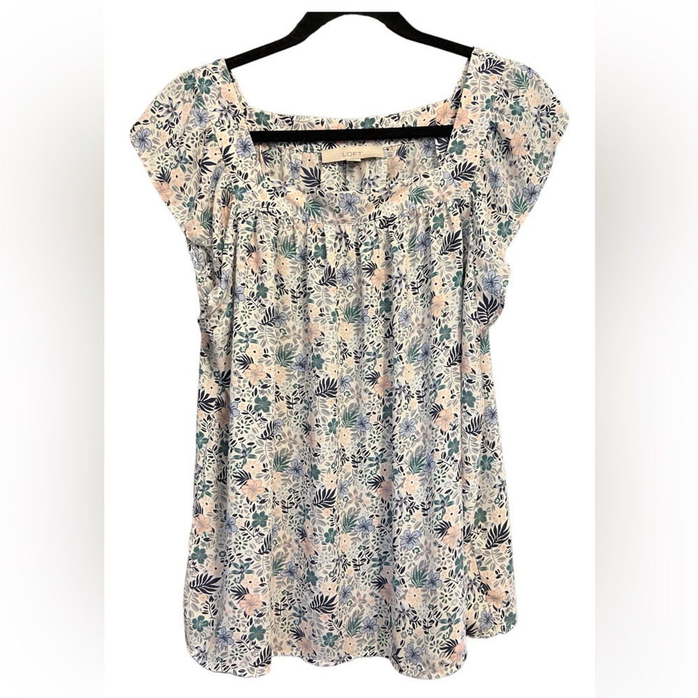 LOFT Women’s Floral Top Size M Short Sleeve